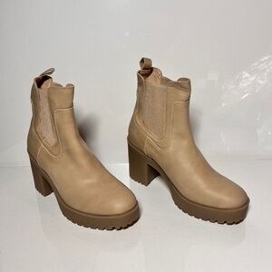 Chinese Laundry Yikes Chelsea Boot